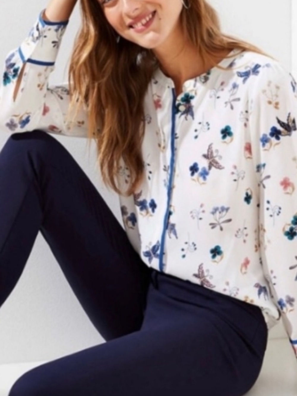 Ann Taylor LOFT Floral Butterfly Button-Front Blouse Preppy Chic Career Size XS